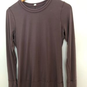 Women’s Lululemon long sleeve shirt. Size 8/10